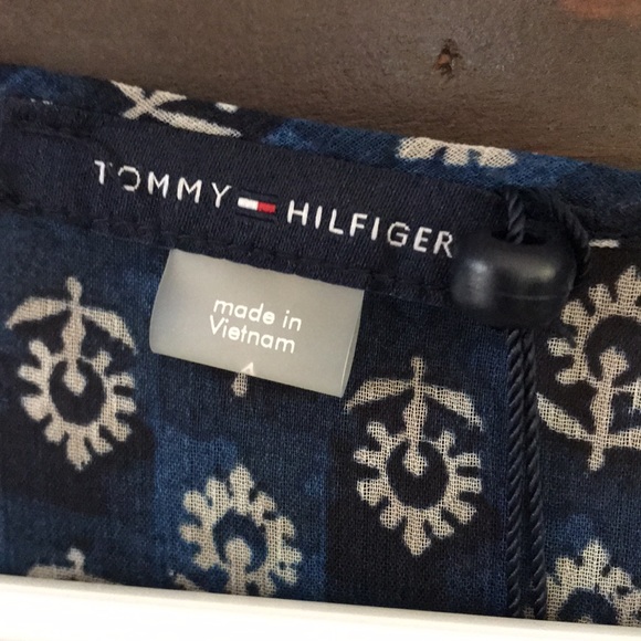 Dress - Picture 4 of 10